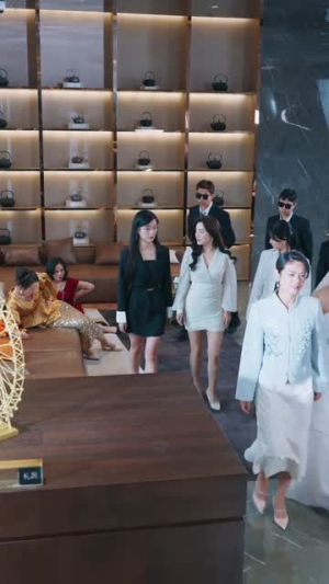 三个女儿把老妈宠翻天（34集）短剧前十排行榜