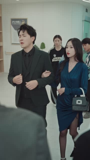 身患绝症，我掀翻了桌子（36集）在哪个平台看