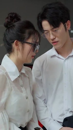 归来后,女神跪求原谅(40集) 归来后,女神跪求原谅(40集)第32集