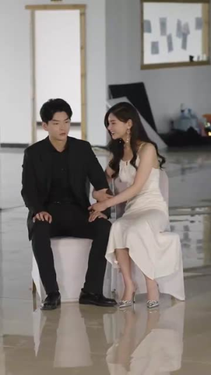 被师傅赶下山的我意外成为大明星（68集）短剧太精彩