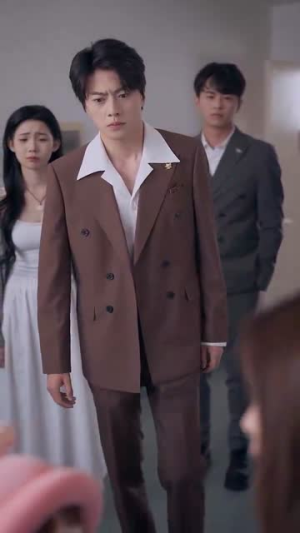 海棠经雨（95集）热播短剧推荐