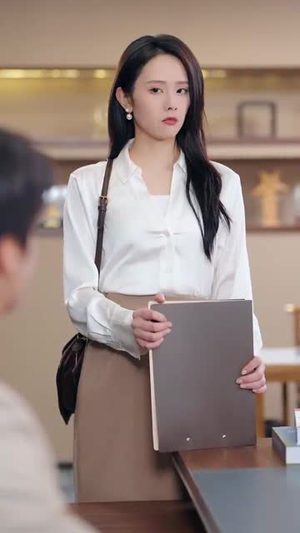 南秘书还没心动（92集）百万短剧抢先看