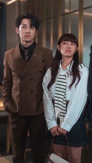 绅士大佬撕下伪装步步逼近（100集）不用花钱看全剧