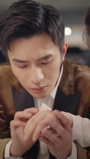 伍折天重生之女帝当总裁（9集）短剧更新抢先看