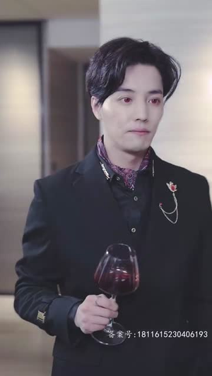 穿进末世后，我与仇人同居了（71集）热门短剧又来了