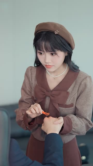 穿成了团宠文里的假千金（50集）原创精彩短剧