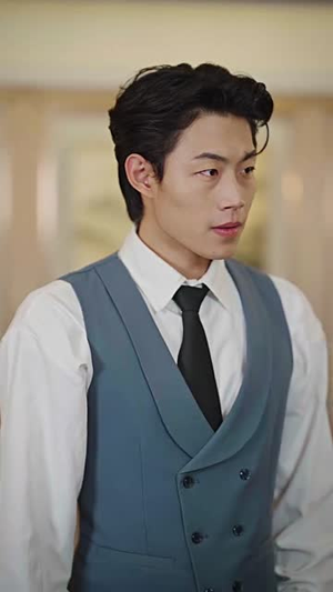 拜拜妈宝男，我闪嫁豪门大佬（70集）短剧全集免费