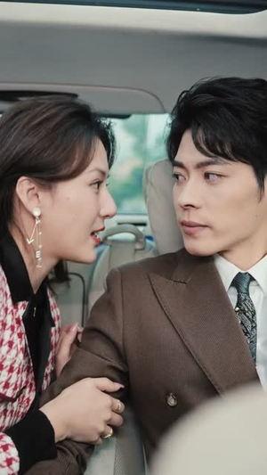 黑料女配霸榜热搜（长篇）爆款热门短剧