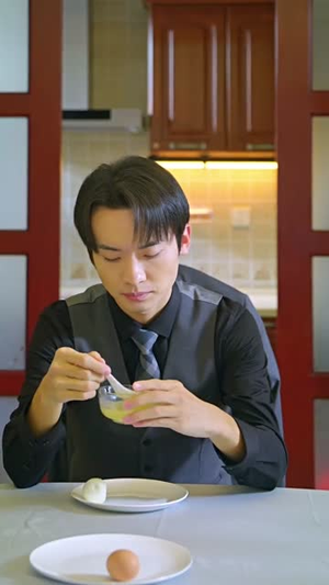 新：娇妻归来（84集）精彩的网络短剧