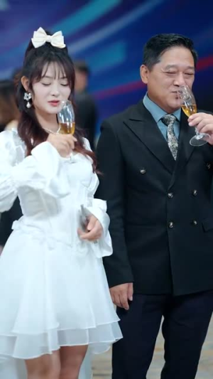 死对头破产后被我包养了（100集）短剧推荐分享