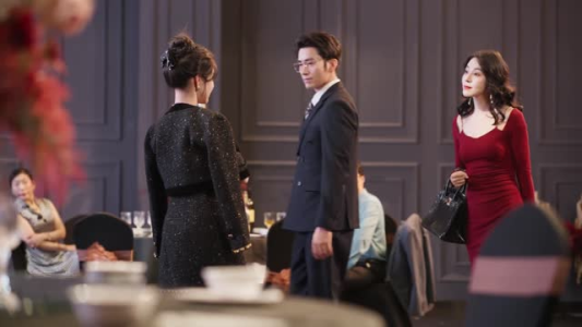 我在豪门装傻暴富（5集）全集下载