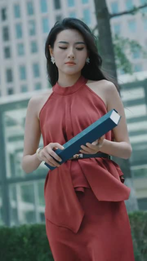 抓娃娃之我全家都是大佬（70集）短剧精彩推荐