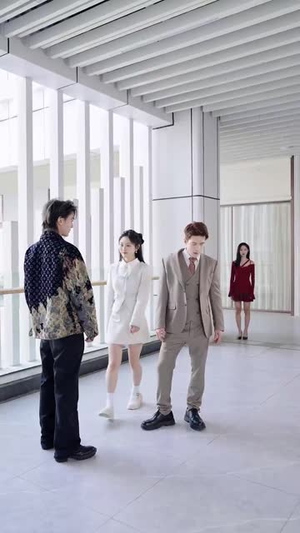 我和闺蜜反目成仇（47集） 最火的短剧