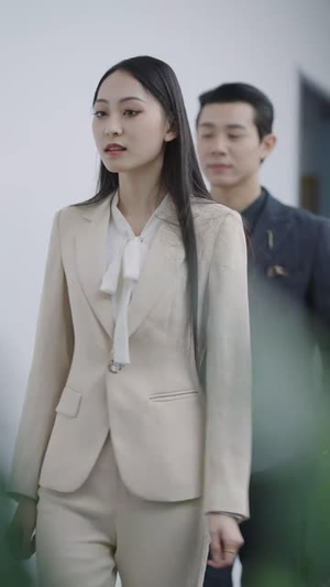 当草根遇见进化系统(104集) 当草根遇见进化系统(104集) 最火短剧推荐