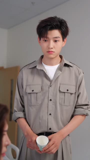 顶级维修工隔壁太太请我修水管 (52集)最热短剧推荐