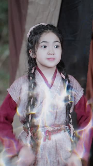 惊逃荒路上她捡到了一代君王（78集）甜宠短剧推荐