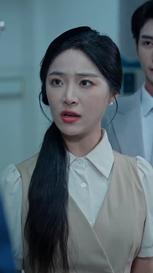 当山河四省高三生成为京市真千金 (66集) 当山河四省高三生成为京市真千金 (66集)上热门短剧