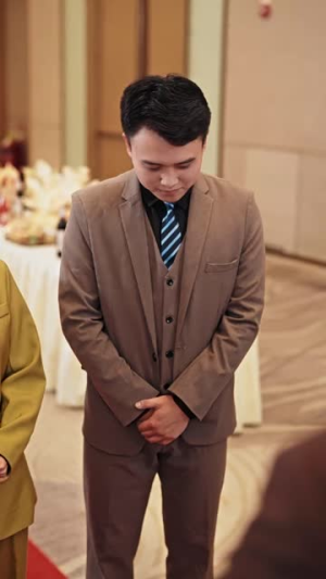 网恋翻车后我成了顶流（75集）独家内容免费看