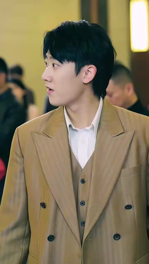 我的修为领先版本一万年（80集）追风的女孩短剧