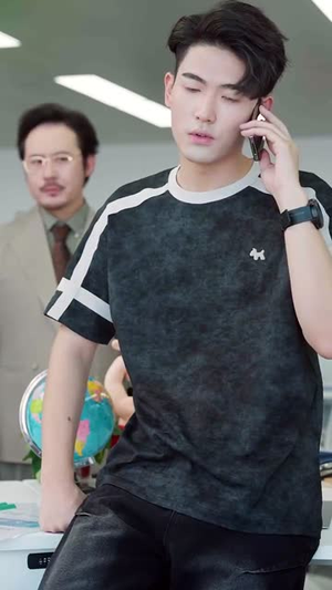 重回校园我赖上高冷校花（77集）河马免费短剧