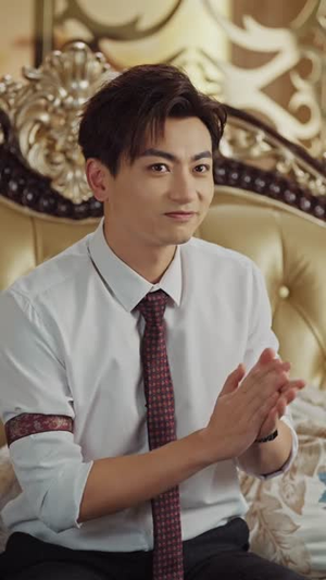 开局被撞,觉醒诸天交易系统(80集) 开局被撞,觉醒诸天交易系统(80集)悬疑短剧推荐