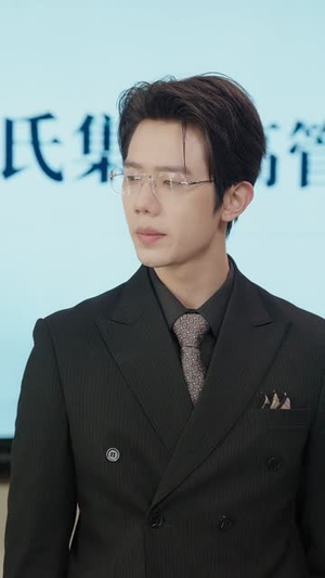 她自万丈荣光(75集) 她自万丈荣光(75集)热播短剧抢先看